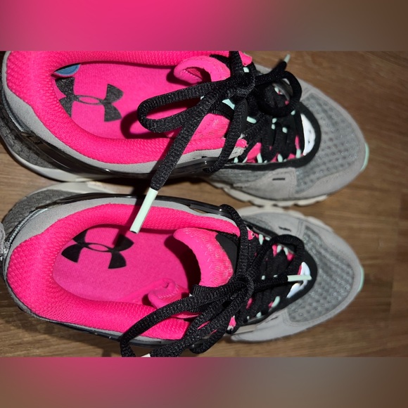 Women’s Under Armour HOVR running sneakers size 8 - Picture 5 of 9